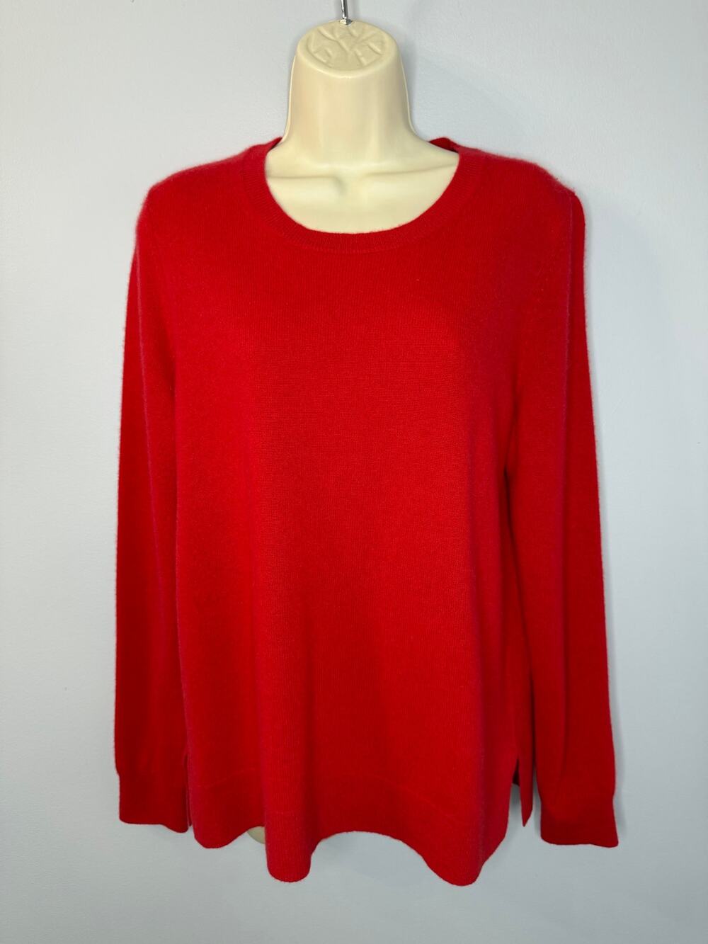 Saks Fifth Avenue Cashmere Red Crew Neck Sweater Women's XL Soft Luxury